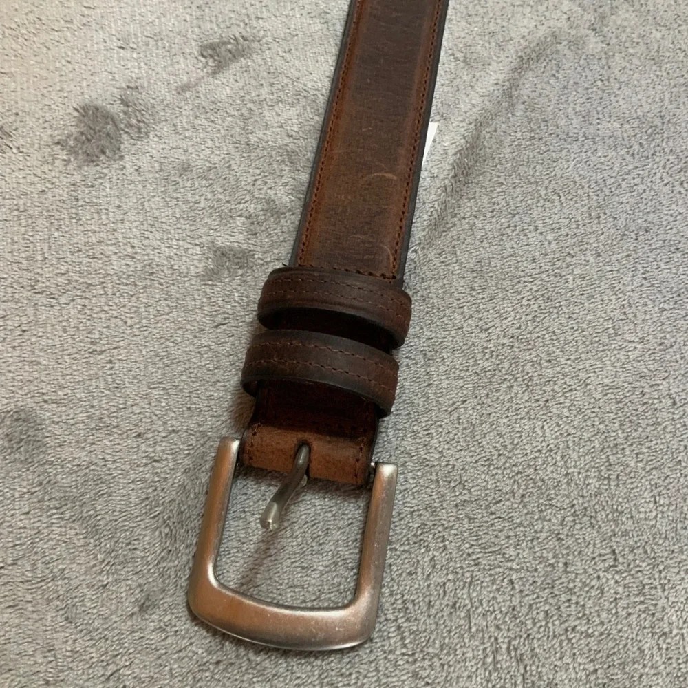 Buckle Mens Brown Distressed Leather Belt Size 36 Style 37106 Silver Buckle New